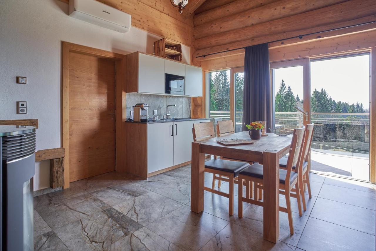Blockhausen Luxus Chalets Oberschwarzenberg Exterior photo