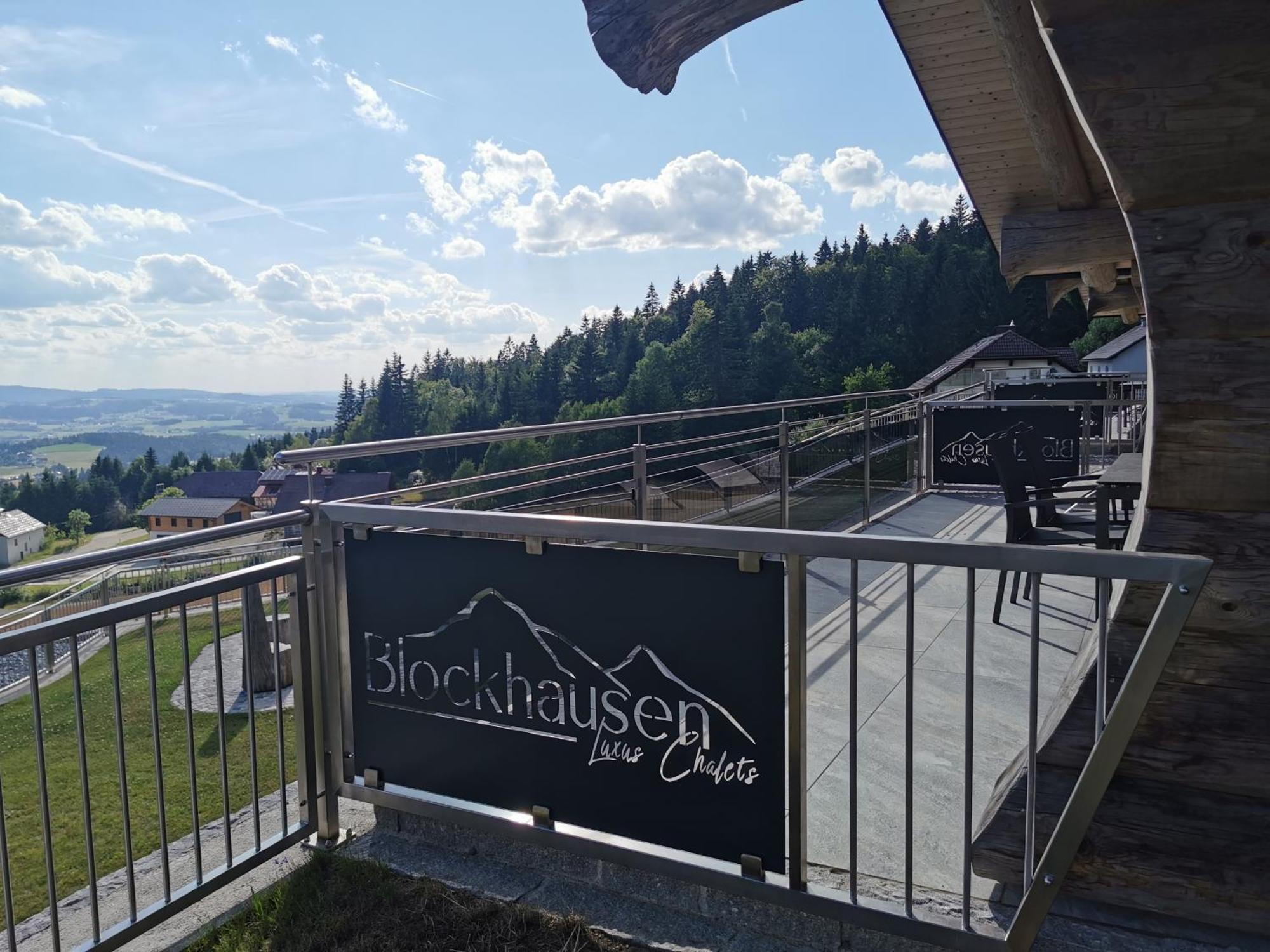 Blockhausen Luxus Chalets Oberschwarzenberg Exterior photo